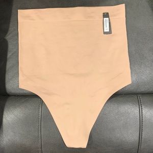 SCULPTING SKIMS❤️‍🔥❤️‍🔥 MID WAIST THONG